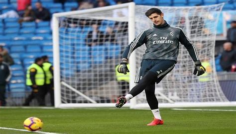 التشكيلة الاساسية لنادي ريال مدريد الإسباني بقيادة المدرب زين الدين زيدان: كورتوا متفاجئ من تحول أداء ريال مدريد أمام جيرونا