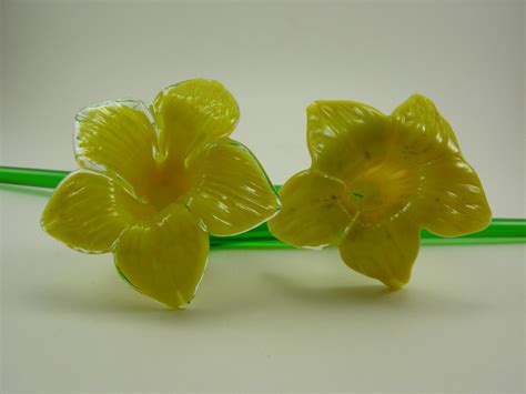 Art Glass Daffodil Flowers Long Stems Hand Blown By Allycatattic