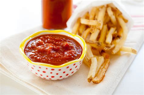Ketchup uses; amazing uses of ketchup - DIYVila