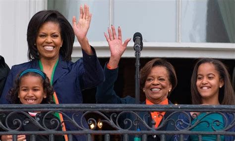 Michelle Obamas Mother Finds Washington To Her Liking The New York Times
