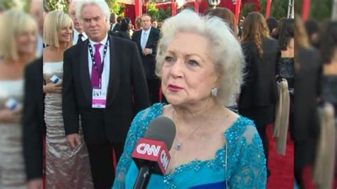Lara spencer reports the buzziest stories of the day in gma pop news. Betty White celebrates 98th birthday!