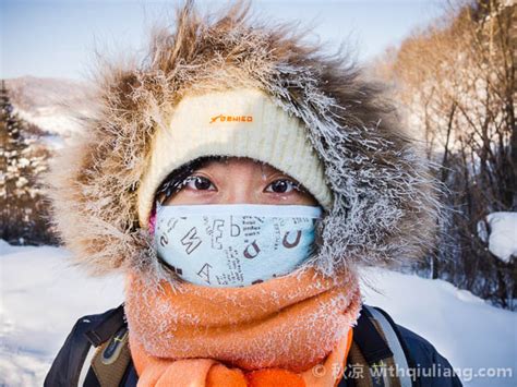 冬季穿着哈尔滨人冬天的穿着冬天穿着大山谷图库