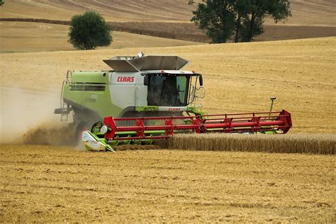 Free Combine Colors Combine Harvester Images Pixabay