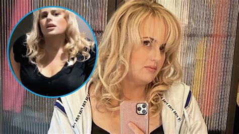 Rebel Wilson Goes Topless Exposes Push Up Bra Flat Stomach After Losing Shirt