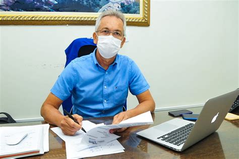 Pessoas idosas a partir de 60 anos em instituições de longa permanência e trabalhadores desses lugares. Prefeitura de São Cristóvão oficializa interesse na compra ...