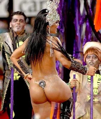 Patricia Poeta Ousa Na Sensualidade E Relembra Fantasia De Carnaval