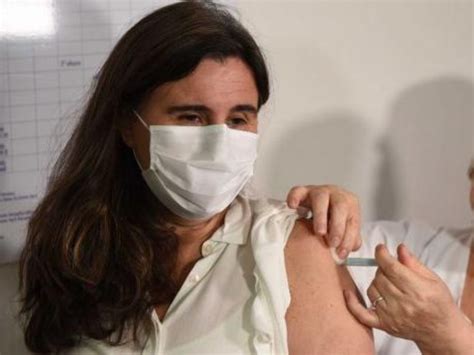 Inscirpcion vacuna covid mendoza 1.jpg. En Mendoza ya inscriben a mayores de 40 años sin ...