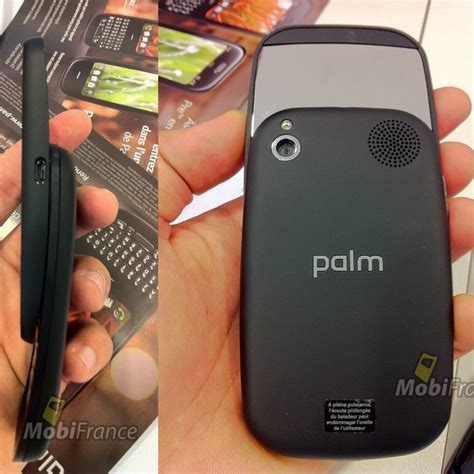 New Photos With Palm Pre 2 Emerge