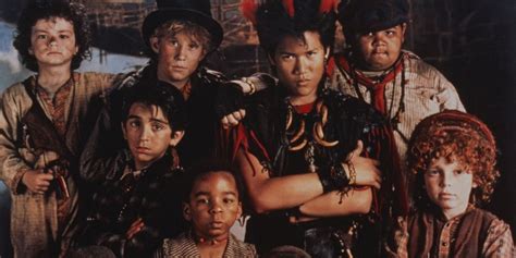 Hook The Lost Boys Reunite 25 Years Later To Remember Robin Williams