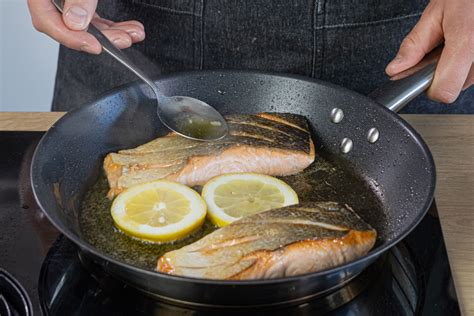 Lachs mit Haut braten Rezept
