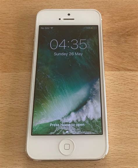 Apple Iphone 5 White 16gb Very Cheap In Melton Mowbray