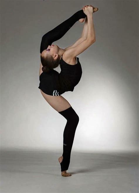 Whoa Whoa Gymnastics Poses Gymnastics Photography Dance Poses