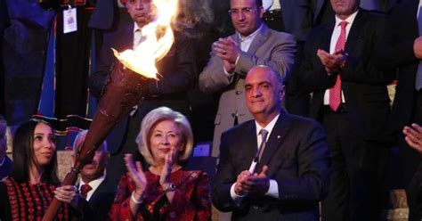 رئيس الوزراء الأردني يوقد شعلة مهرجان جرش في دورته الـ وكالة قدس نت