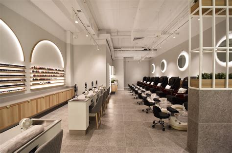 Modern Nail Salon Interior Design