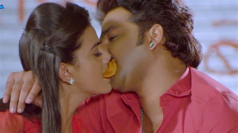 Pawan Singh Akshra Singh Kissing Scenes देख कर हैरान हो जायेगे Hit Bhojpuri Scene 2020