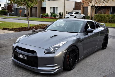 For nissan gtr r35 my17 2017 carbon fiber vs style rear trunk spoiler wing lip. 2009 Nissan GT-R Premium R35 Auto - Find Me Cars