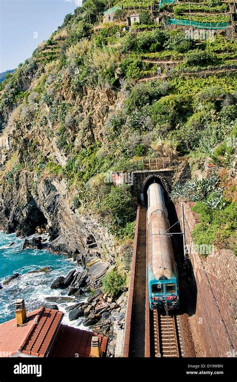 Cinque Terre Train Hi Res Stock Photography And Images Alamy