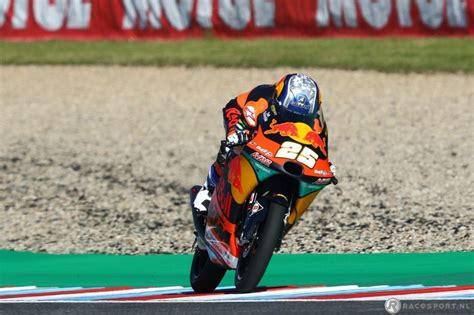 There are 22 levels, each of which poses a new challenge and provides the opportunity to perform wild stunts on your dirt bike. Fernández grijpt eerste Moto3 pole position op warm ...