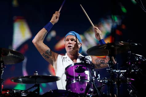Red Hot Chili Peppers Drummer Showcases Artwork At The Oculus Pix11