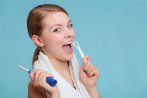 reasons why brushing your tongue is important toothbar