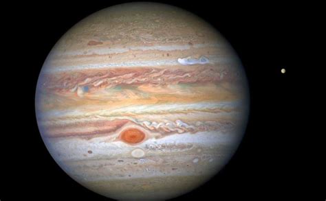 Stunning New Jupiter Photo Shows 9800 Mile Mega Storm