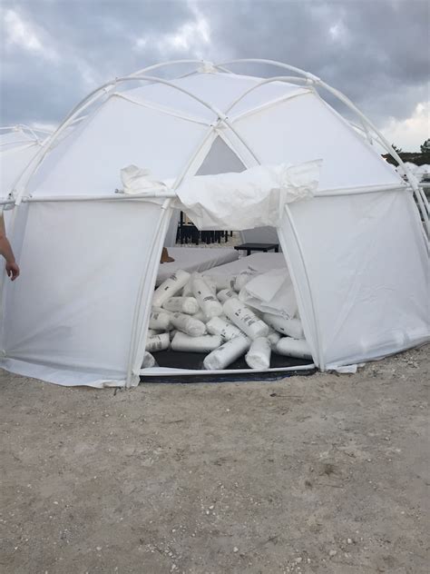 Rich Millennials Paid Thousands For Ja Rules Fyre Fest And Are Now