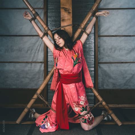 Girl In Kimono Tied To The Bamboo Cross By Boris Mosafir On 500px Planung 2017 Seil Kunst