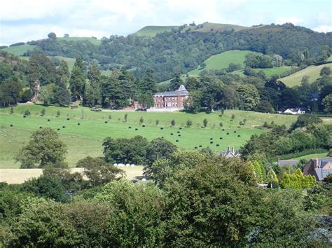 Cyfronydd Hall Penny Mayes Cc By Sa Geograph Britain And Ireland