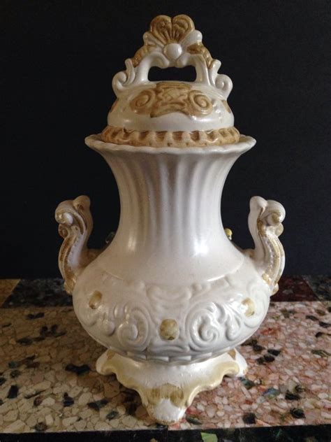 Vtg Italian Capodimonte Double Handle Lidded Urn Floral Roses Vase