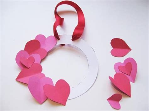 Craft A Heart Wreath Diy Valentines Day Crafts For The