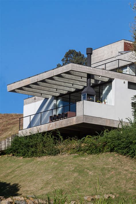 Modern House Embraces The Rugged Terrain And Makes The Most Of It