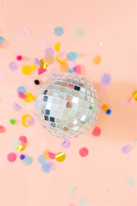 We Bet You Didnt Know That You Can Diy A Disco Ball With A Few