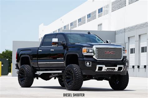 Capable And Luxurious Gmc Sierra Heavy Duty Truck Lifted Trucks Gmc