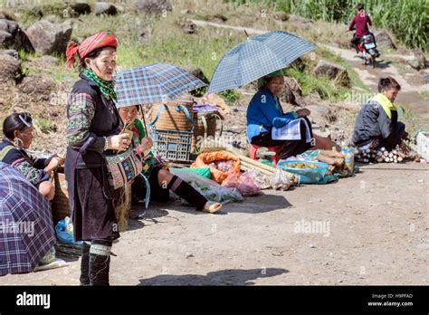 black-hmong-women-stock-photos-black-hmong-women-stock-images-alamy