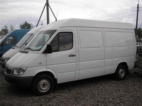 Mercedes me connect keeps you in touch with your vehicle, and keeps your vehicle in touch with the world beyond. 2004 Mercedes-Benz Sprinter specs, Engine size 2200cm3 ...