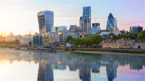 It is also the most populous of the four with almost 52 million inhabitants (roughly 84% of the total population of the uk). City England London With Reflection HD Travel Wallpapers ...