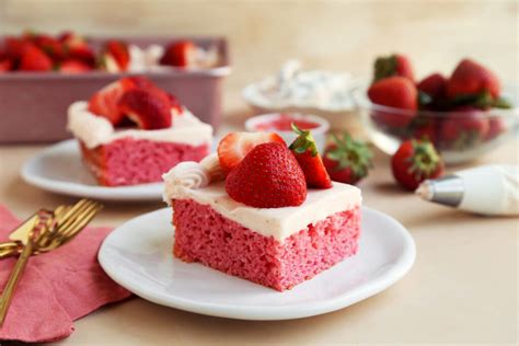 delectable paula deen strawberry cake recipe thefoodxp