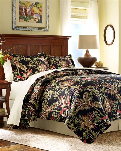 Sheet set include 1 fitted sheet, 1flat sheet, 1 duvet cover and 2 pillowcases only. Jungle Drive 4-Piece California King Comforter Set