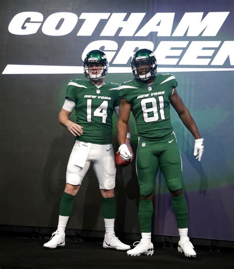 Jets Unveil New Uniforms Tweaked Logo Crains New York Business