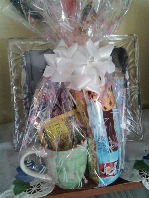 Take your baby shower games to the next level with these nifty little prizes. Inexpensive Baby shower prizes | Baby shower prizes | Pinterest