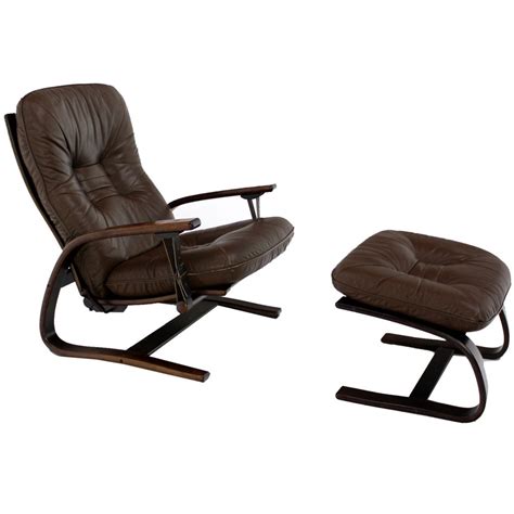 Modern and classic design:this recliner chair is sleek, modern and sophisticated. Danish Mid Century Modern Leather Recliner Lounge Chair at ...