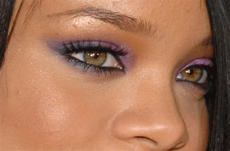 Rihannas Real Natural Eye Color Green Eyes Brown Or Contacts