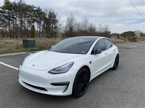 2018 Tesla Model 3 Long Range Pearl White Carbon Fiber Addition Tesla