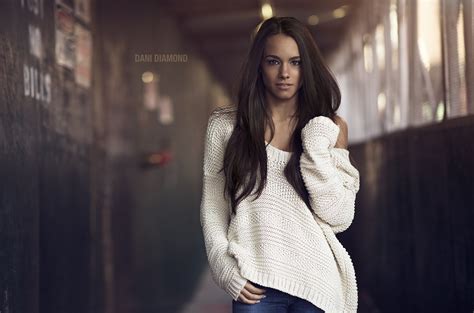 Model Sweater Women Brunette Marco De Santis Rare