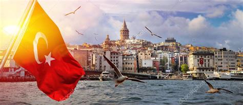 De nombreuses compagnies aériennes proposent de faire un voyage en turquie pas cher. Istanbul, la capitale de la Turquie — Photographie seqoya ...