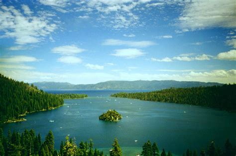 Lake Tahoe California Or Nevada Side