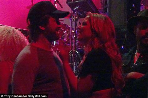Gerard Butler Spotted Kissing Mystery Blonde At Vegas Club Daily Mail Online