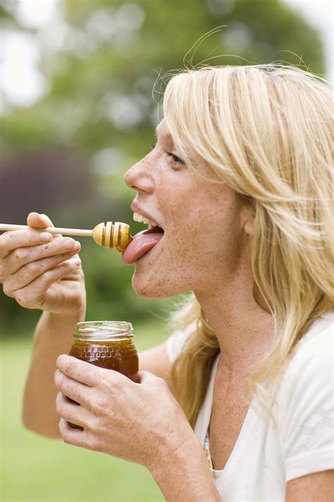 6 Surprising Health Benefits Of Honey Bt