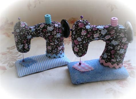 sewing machine shaped pin cushion tutorial i ve got to make me one of these they re beautiful