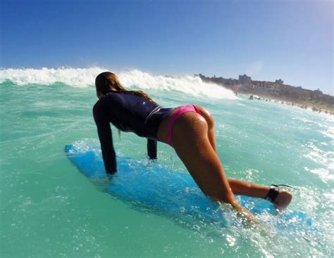 Duckdiving In Bondi Kaloea Com Surf Girls Surf Bikinis Surfer Girl